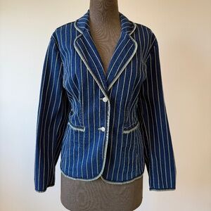 Denim Navy pinstripe blazer with contrast Mustard Yellow piping—so chic 🫶